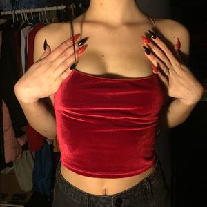 UNIF VELVET CROP TOP🍒